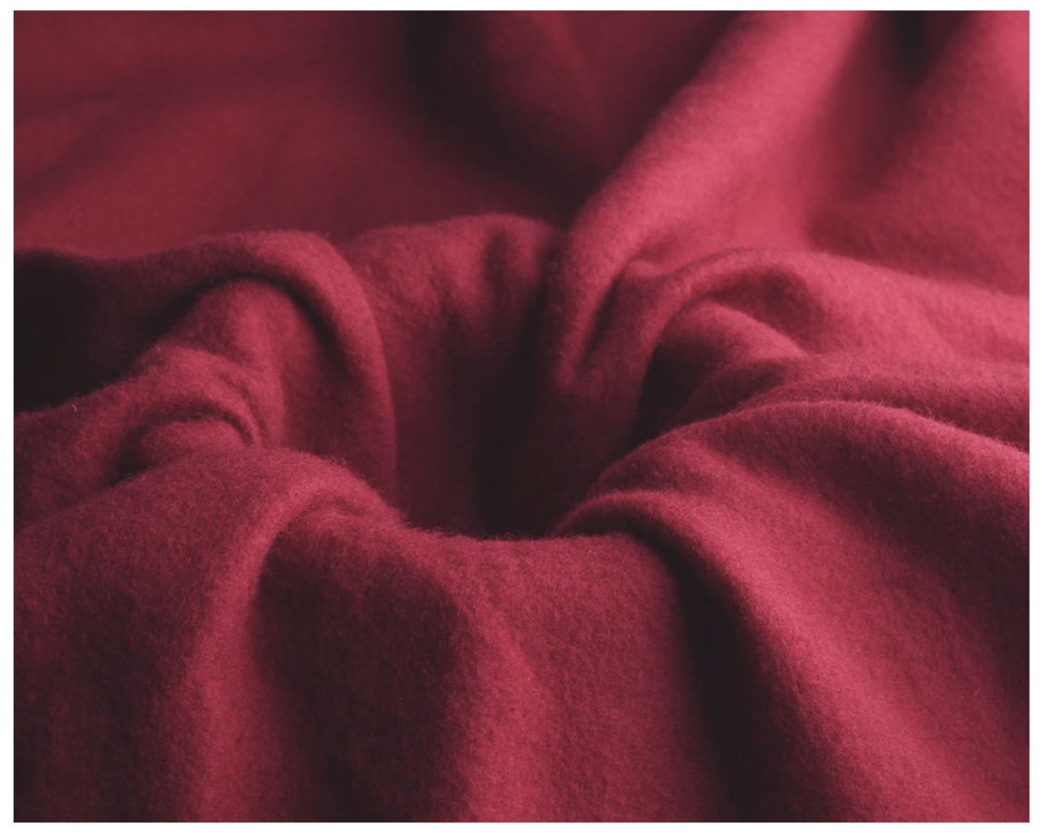 RED (RICHELIEU) MOLTON/M² - BULK